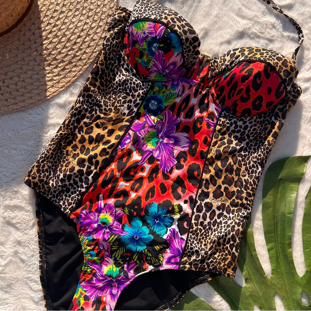 Victoria's Secret Rare Very Sexy Push Up One Piece Swimsuit Size Small